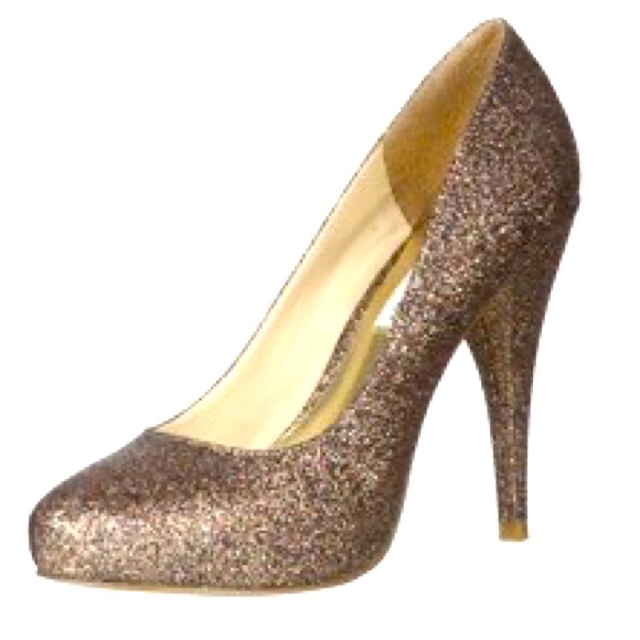 Steve Madden Shoes - Price ⬇️  🆕 Steve Madden Sexy pumps micro glitter